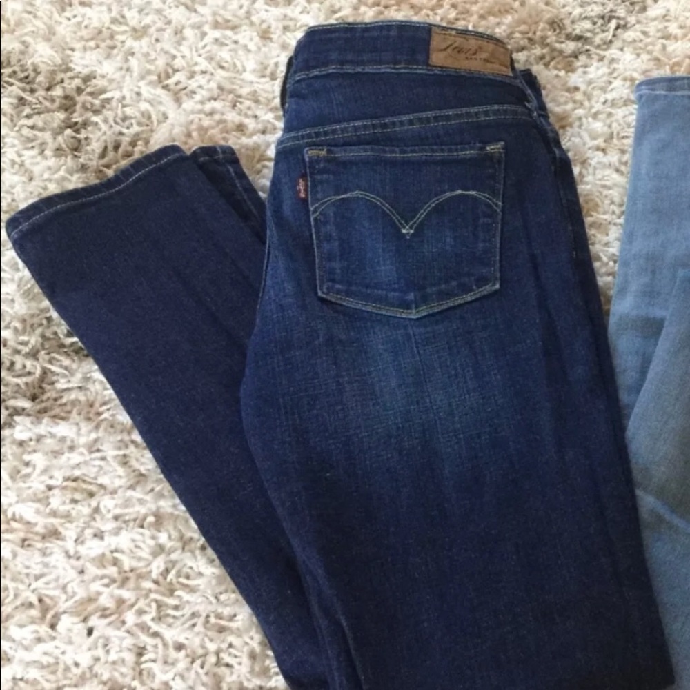 Levis Slight Curve Skinny Jeans EUC sz 4/27